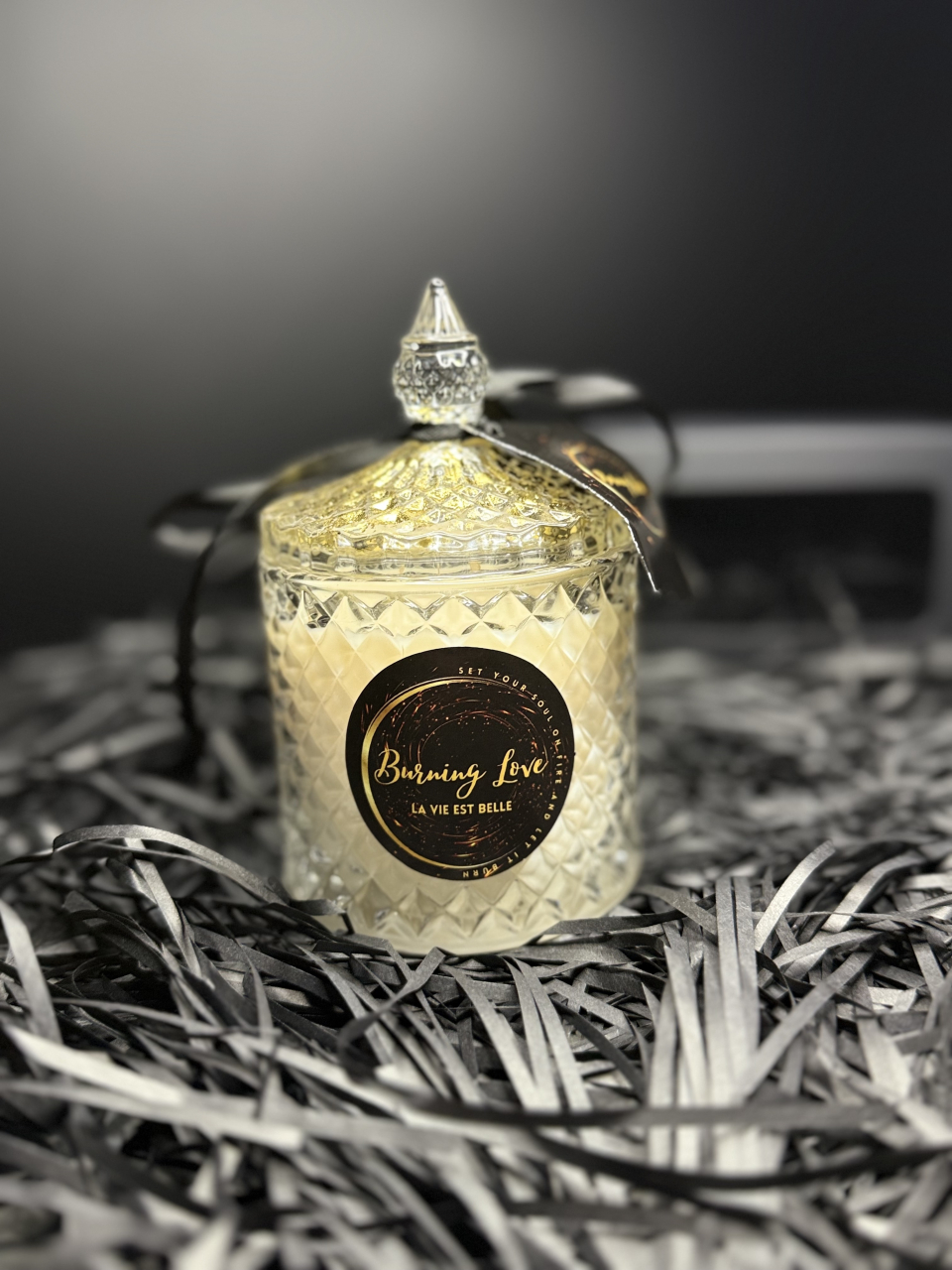 Lumânare parfumată la vie est belle [2]