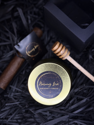 Unique - Lumânare parfumata Unique Dark Honey&Tobacco