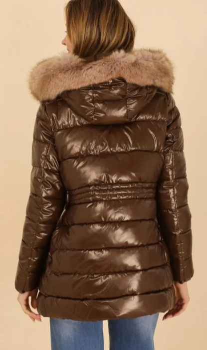 Geacă matlasată lucioasă cu glugă și blană detașabilă – maro ciocolatiu [4]