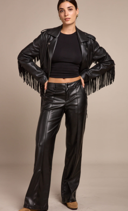 Pantaloni din piele ecologică cu croi drept [1]