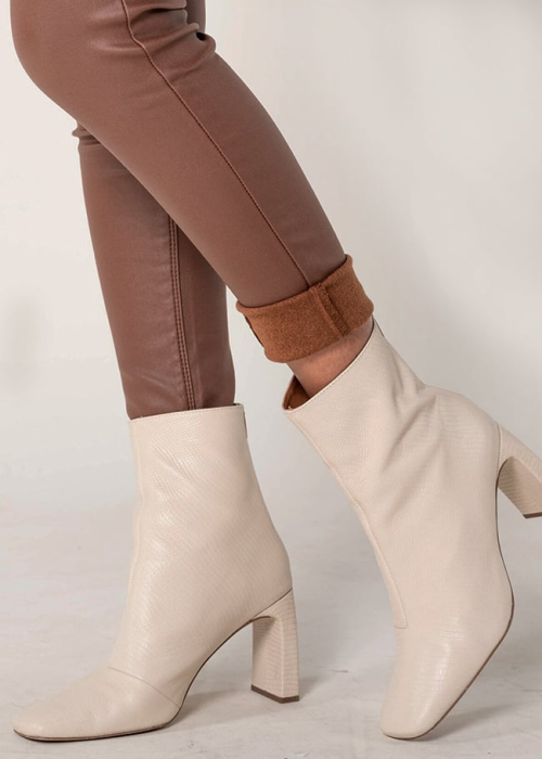 Pantaloni skinny cerati – Maro mat [3]