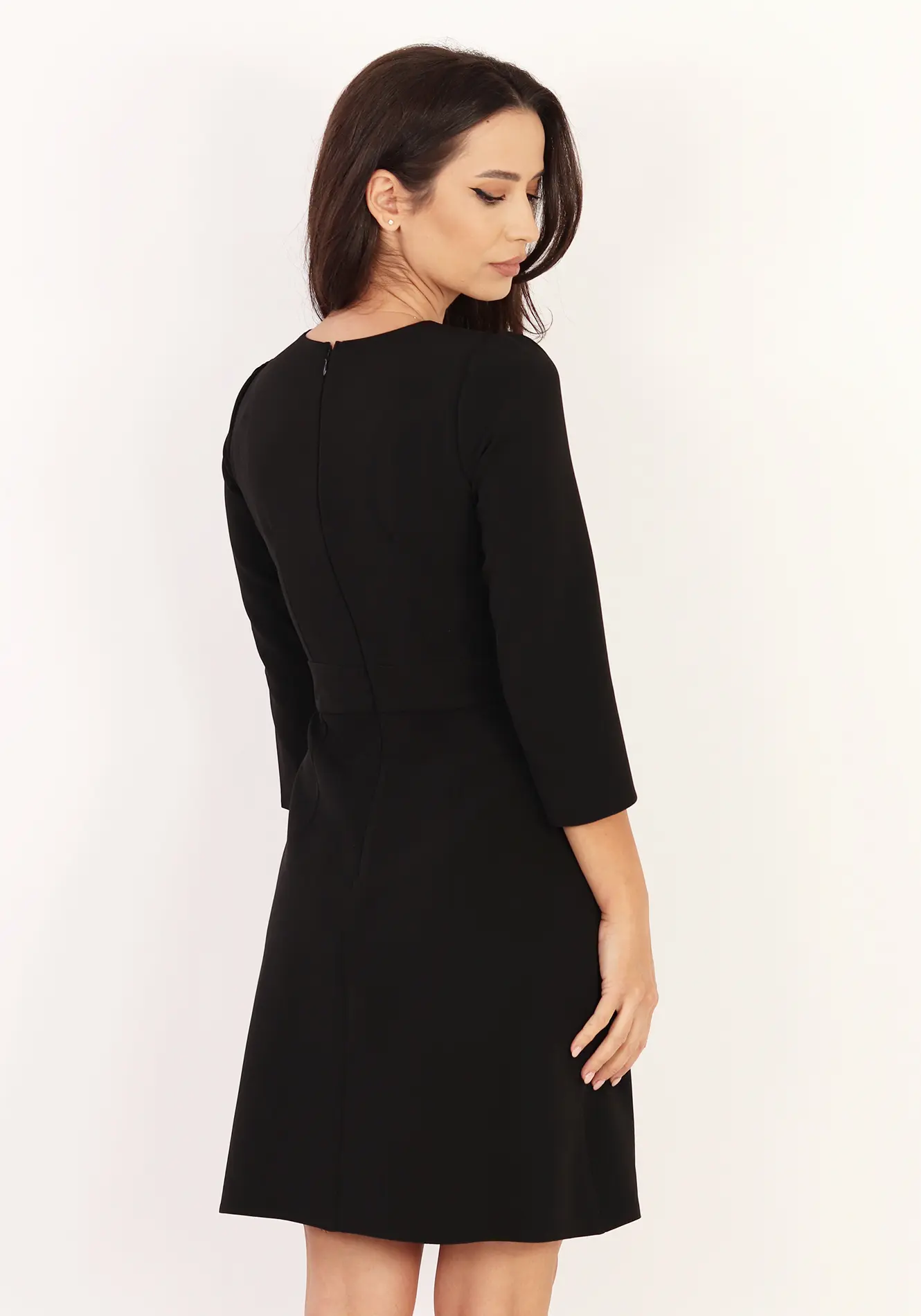 Rochie elegantă neagră cu fundă contrastantă [3]