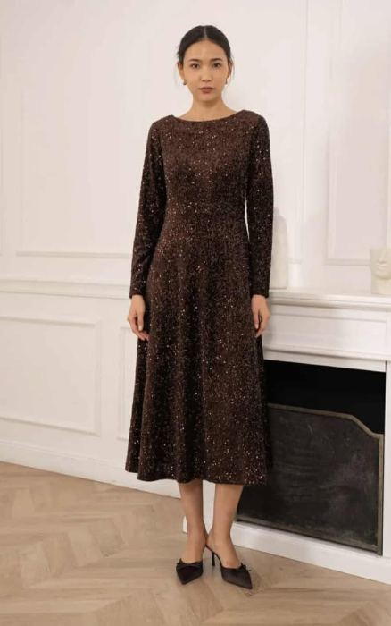 Rochie midi elegantă cu paiete – nuanță ciocolatiu închis [4]