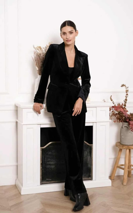 Sacou damă din catifea – elegant și versatil [4]