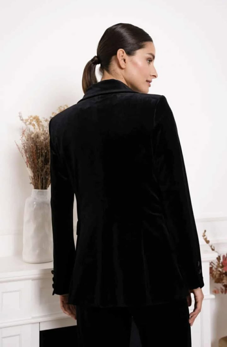 Sacou damă din catifea – elegant și versatil [3]