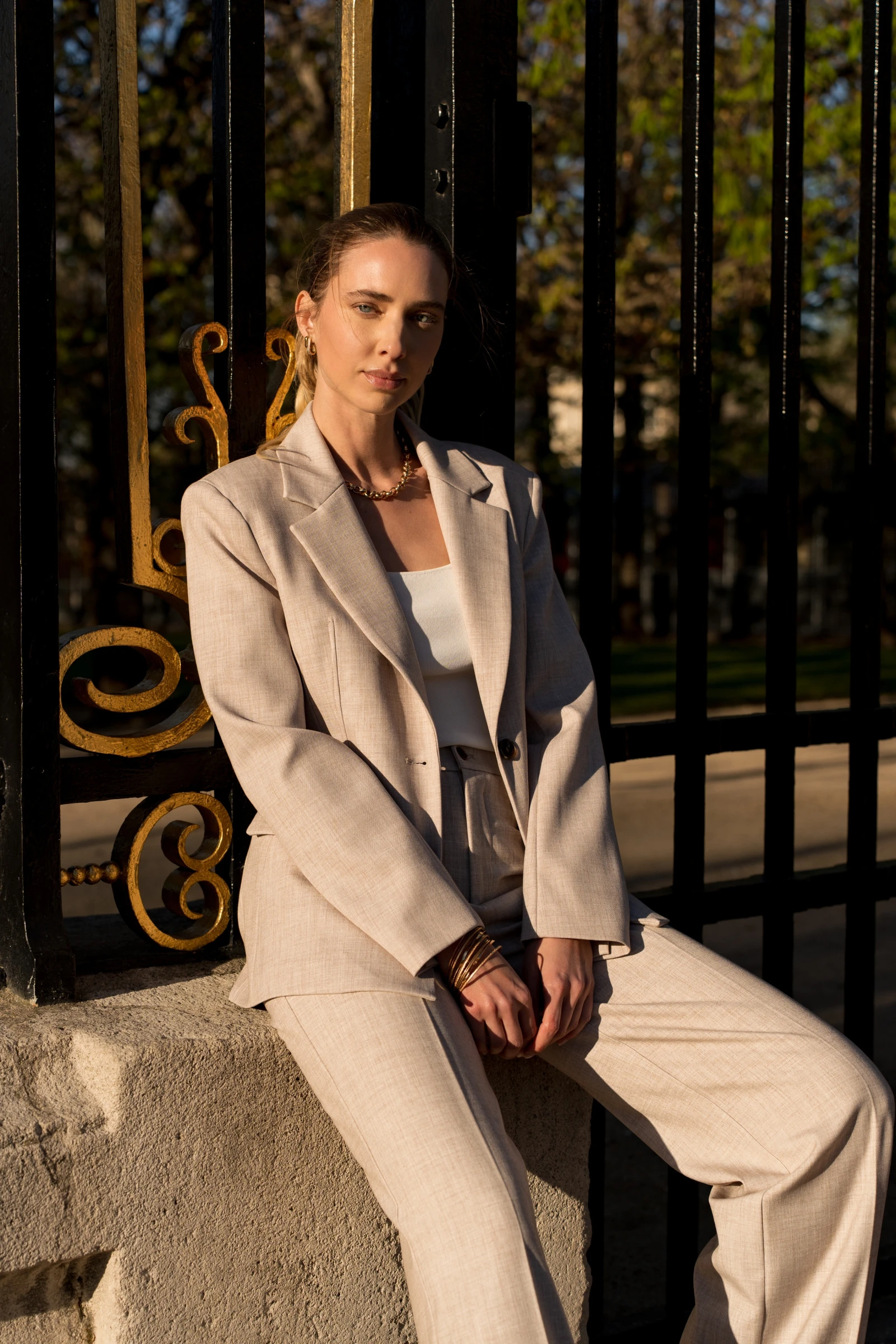 Sacou elegant cu umeri lati [5]