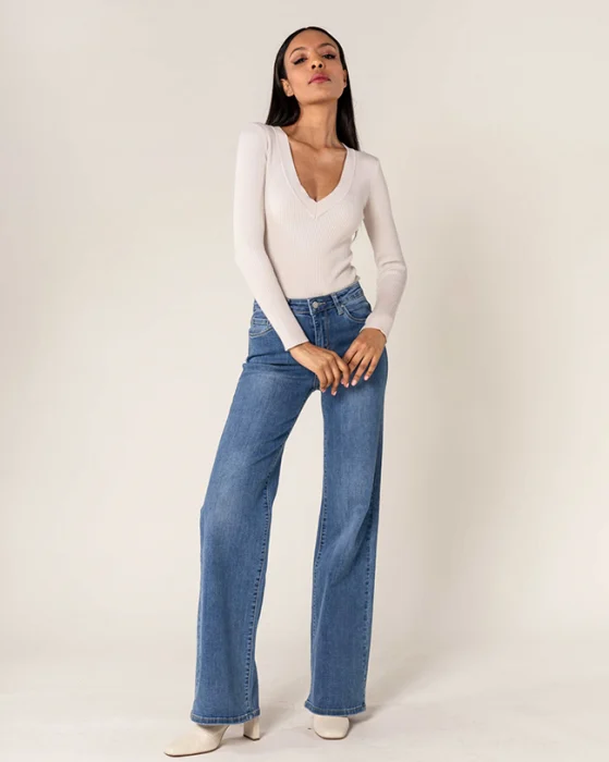 Blugi albastri dama evazati, elastici [2]