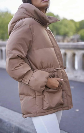 Geacă de damă matlasată, cu glugă și cordon reglabil în talie [5]