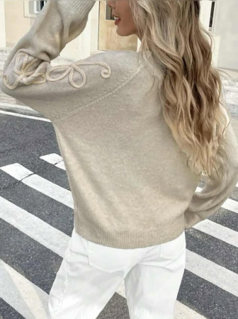 Femei - Pulover dama cu aplicatii florale