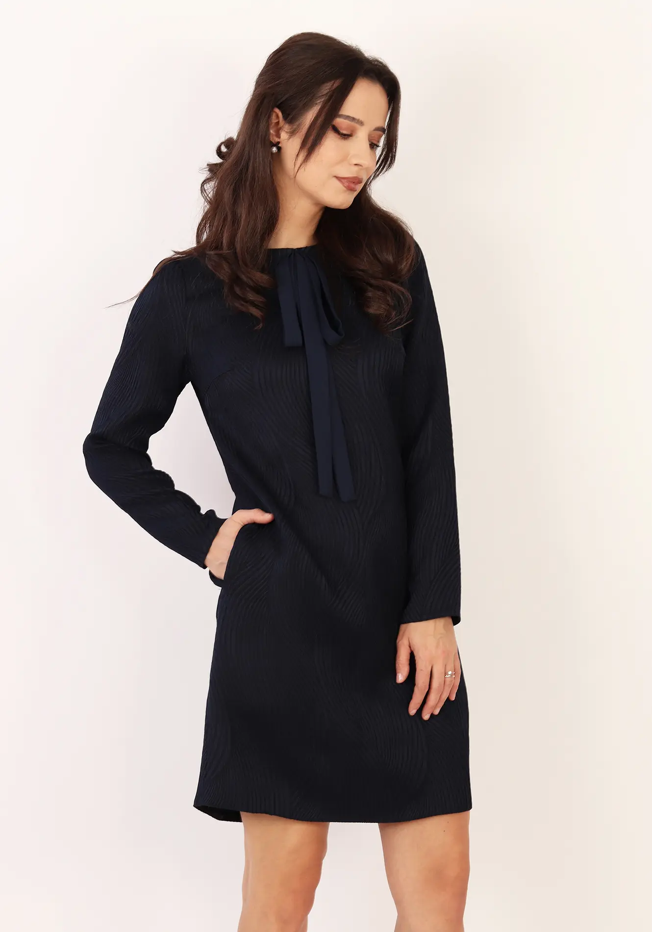 Rochie elegantă bluemarin cu fundă la gât – croi lejer [2]