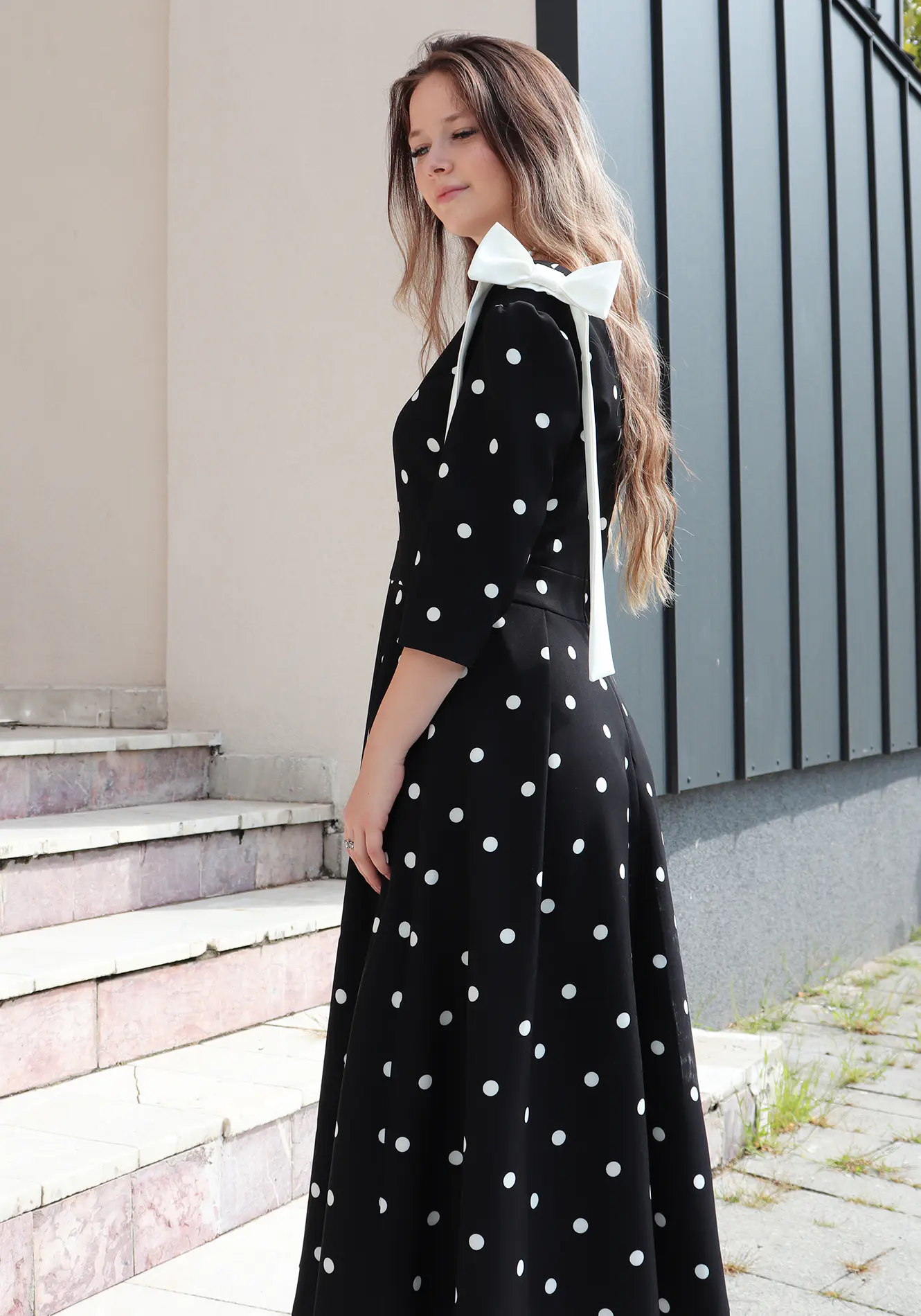 Rochie in clos neagra cu buline albe [1]