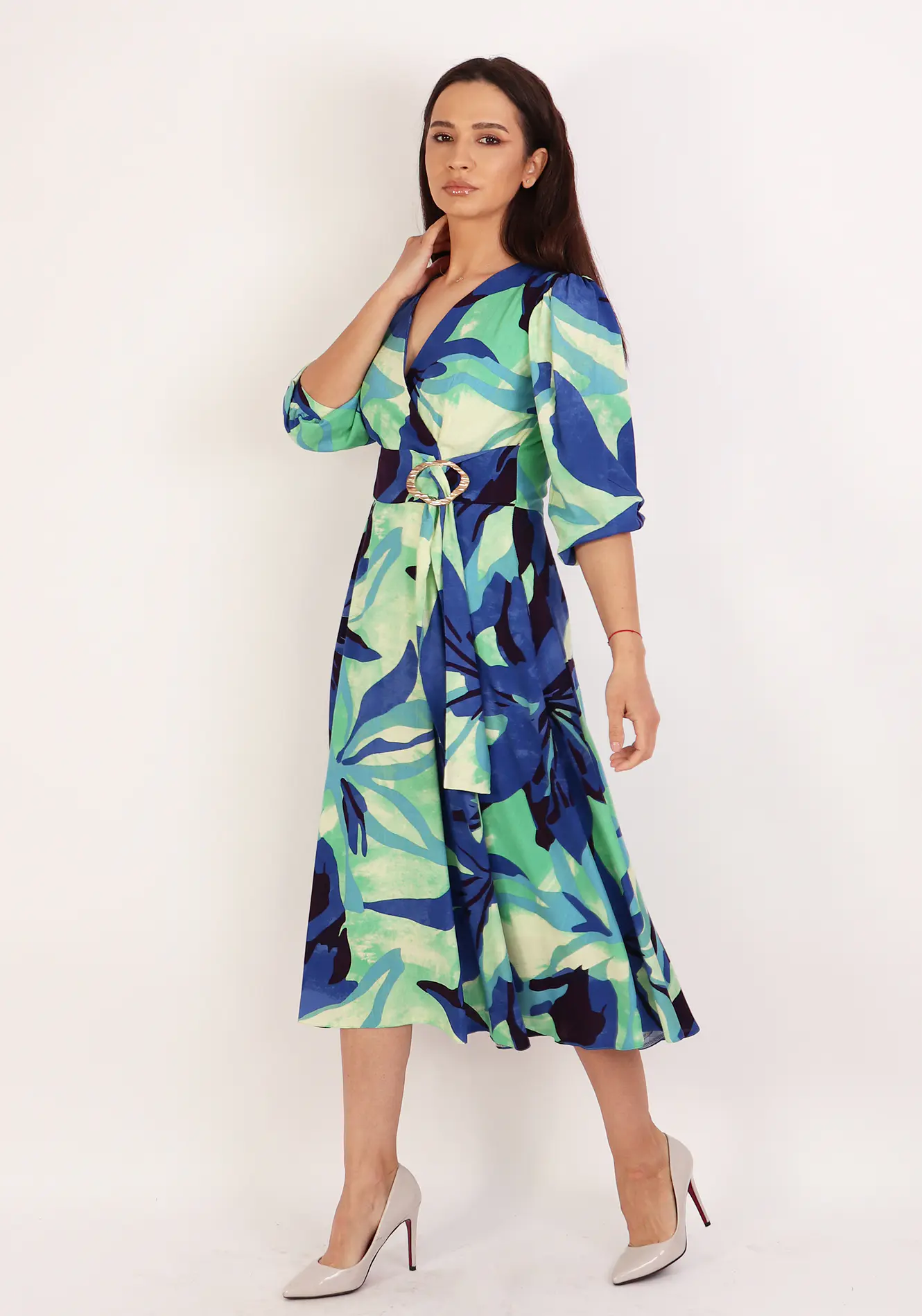 Femei - Rochie midi in clos din vascoza
