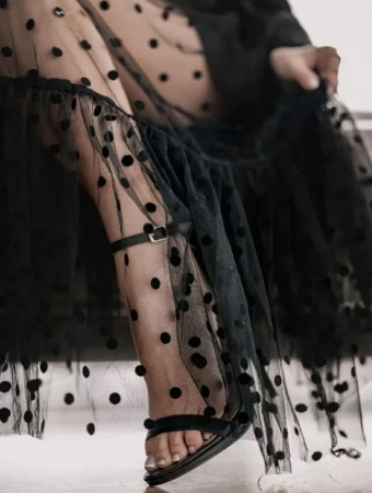 Rochie neagra midi din tull cu buline [3]