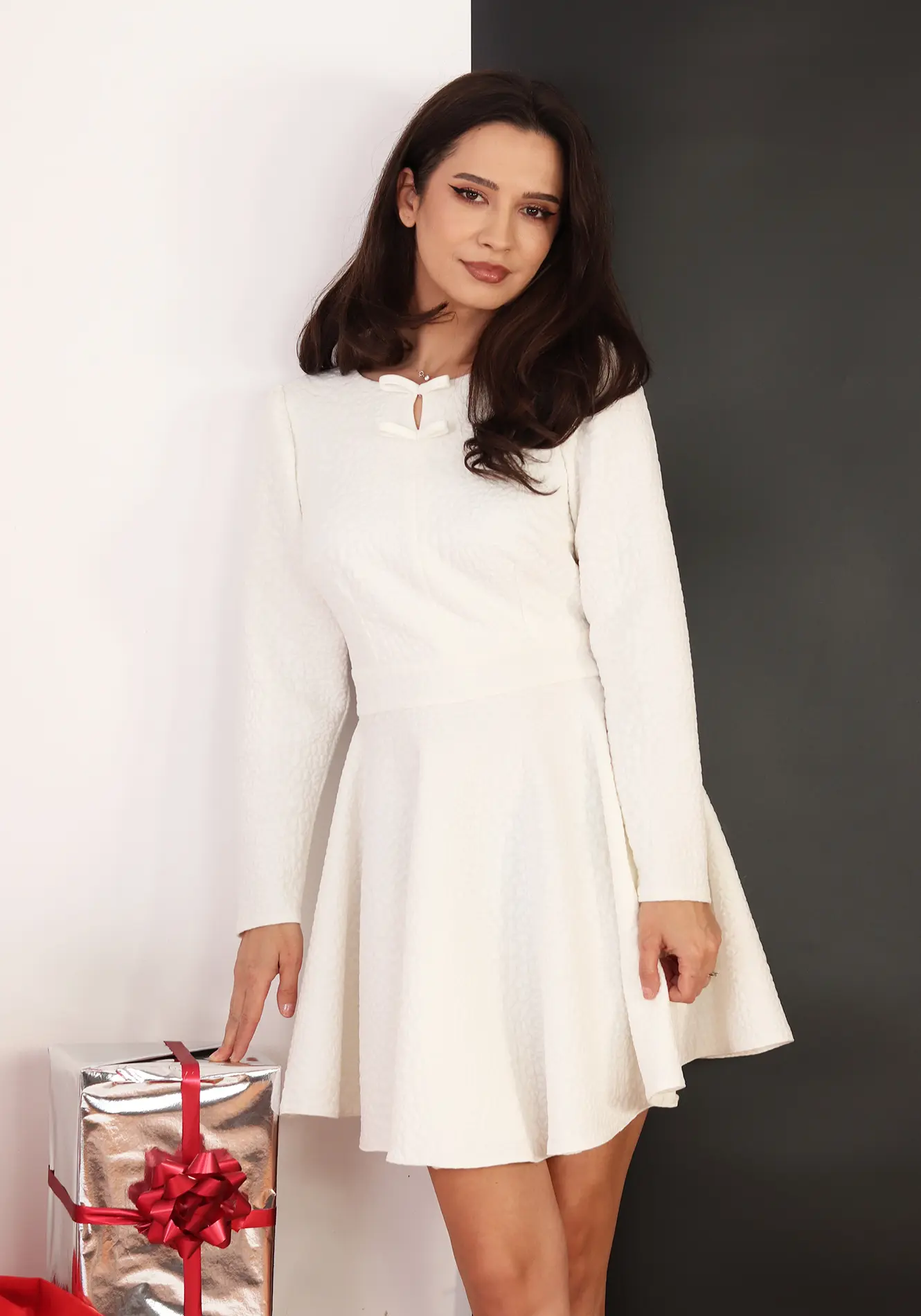 Femei - Rochie scurta clos eleganta alba