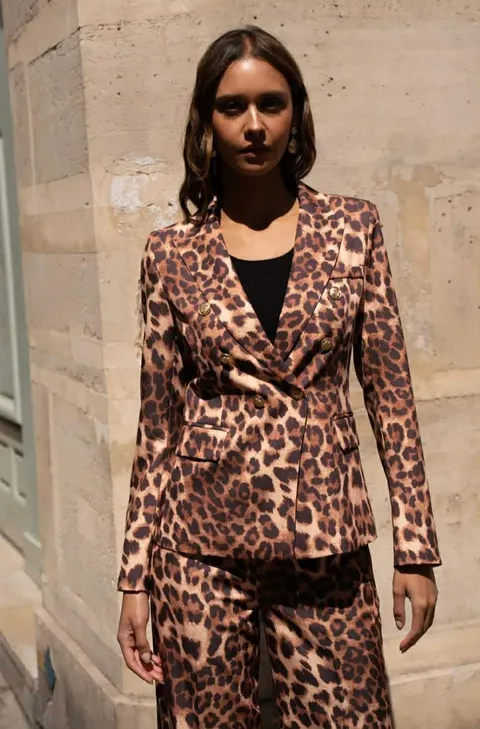 Sacou damă elegant cu imprimeu animal print – croială cambrată [3]