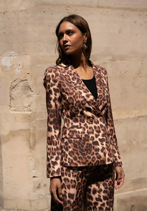 Sacouri - Sacou damă elegant cu imprimeu animal print – croială cambrată