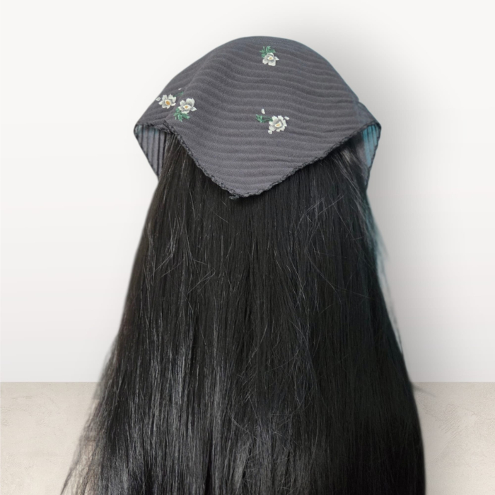 Baticut plisat elegant pentru biserica, material usor si confortabil, model feminin, Midnight Daisy [3]