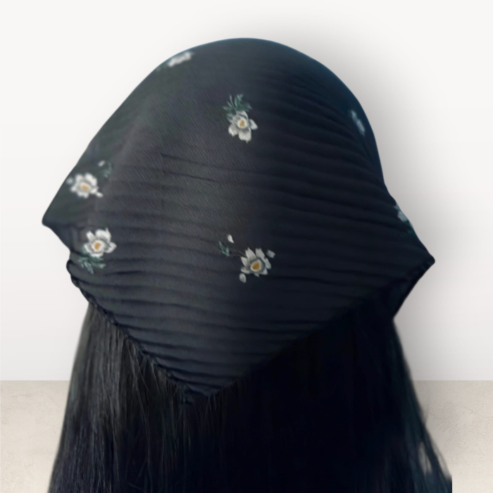 Baticut plisat elegant pentru biserica, material usor si confortabil, model feminin, Midnight Daisy [2]