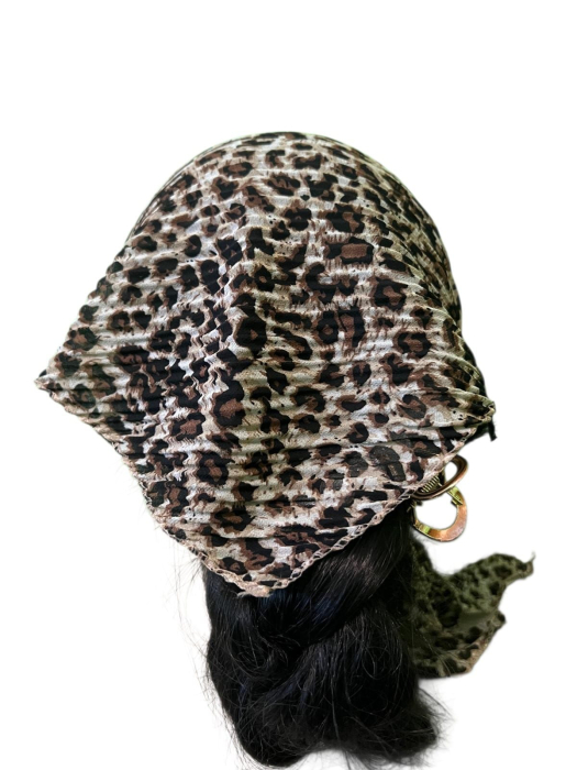 Baticut plisat pentru femei cu imprimeu animal print leopard in tonuri bej, maro si negru, accesoriu feminin. [2]