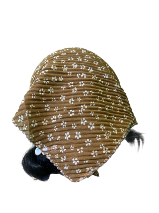 Baticut plisat pentru femei, mustar cu flori albe mici, accesoriu de cap feminin, elegant si confortabil. [2]