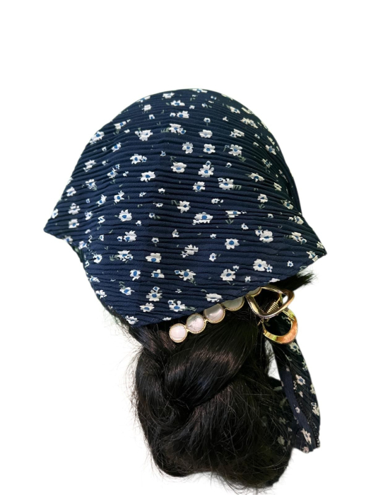 Baticut plisat pentru femei, bleumarin cu imprimeu floral alb-albastru, accesoriu de cap feminin, elegant si confortabil. [2]