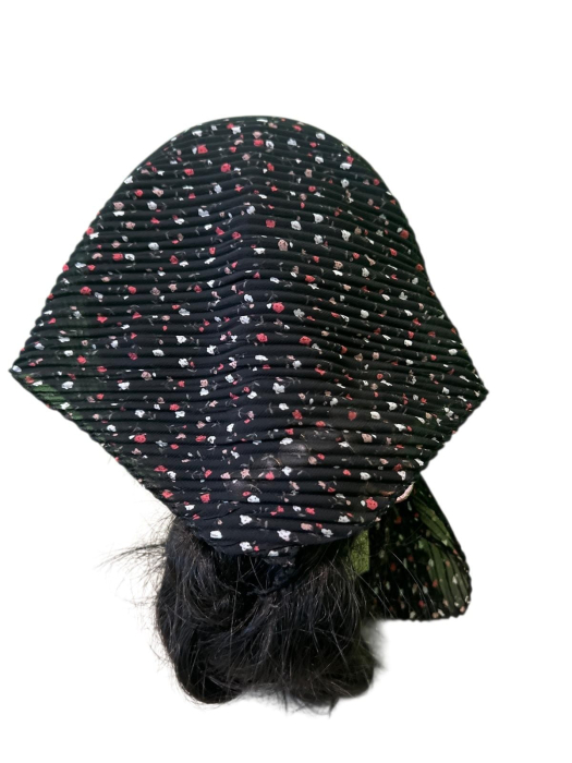 Baticut plisat pentru femei, negru cu imprimeu floral multicolor, accesoriu de cap feminin modern si confortabil. [2]