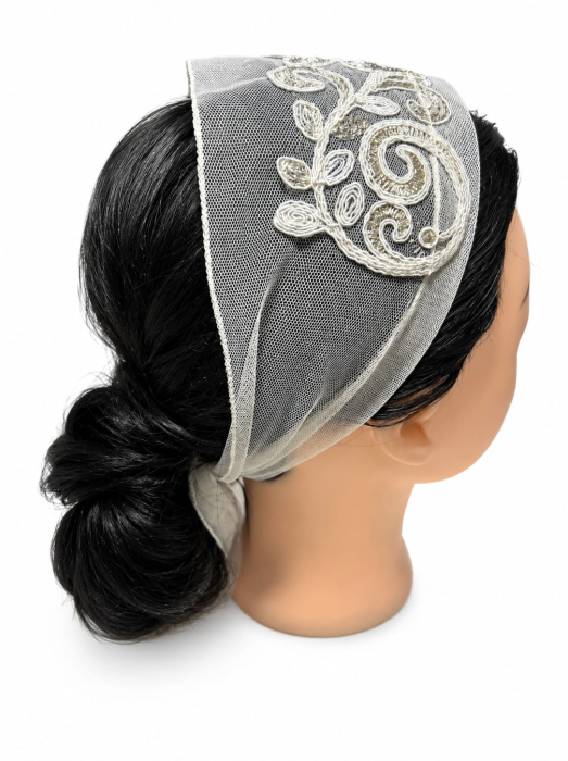Esarfa brodata de pus pe cap, ivoire, din tulle fin cu broderie arabesque, accesoriu elegant pentru mirese, cununie si evenimente speciale. [2]