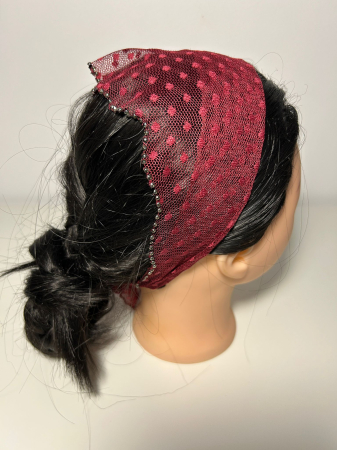 Baticute din dantela cu pietricele - Baticut din dantela visiniucu buline si pietricele decorative pe margine, accesoriu de cap feminin si elegant pentru biserica.