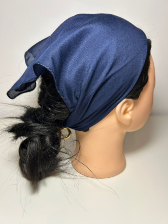 Baticute din bumbac - Batic din bumbac bleumarin satinat, model simplu, dimensiune 46 x 46 cm, accesoriu de cap usor si confortabil pentru femei.