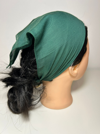 Baticute din bumbac - Batic din bumbac verde smarald, model simplu, dimensiune 46 x 46 cm, accesoriu de cap usor si confortabil pentru femei.