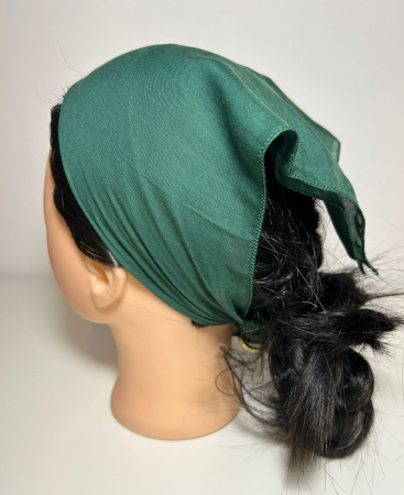 Baticute din bumbac - Batic din bumbac verde smarald, model simplu, dimensiune 46 x 46 cm, accesoriu de cap usor si confortabil pentru femei.