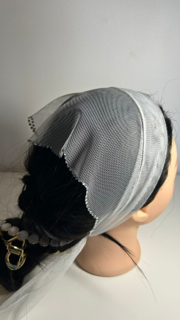 Batic din tulle cu pietricele - Batic din tulle cu pietricele, model Alb Sidefat, accesoriu de cap elegant si feminin