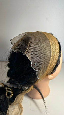 Batic din tulle cu pietricele - Batic din tulle cu pietricele, model Auriu-bej, accesoriu de cap elegant si feminin