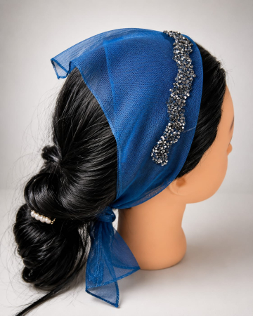 Batic din tulle cu accesoriu pe margine - Batic din tulle cu accesoriu pe margine, model Albastru Regal, accesoriu de cap feminin si elegant