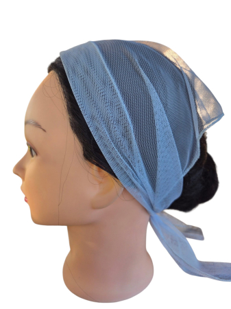 Baticute & Cordelute - Batic elegant pentru biserica din tulle fin, bleu deschis, model simplu, accesoriu de cap feminin si confortabil.