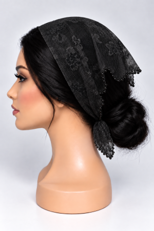 Baticute din dantela cu pietricele - Baticut din dantela neagra cu pietricele decorative pe margine, accesoriu de cap feminin si elegant pentru biserica.