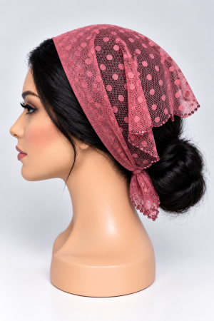 Baticute din dantela cu pietricele - Baticut din dantela roz trandafiriu cu buline si pietricele decorative pe margine, accesoriu de cap feminin si elegant pentru biserica.