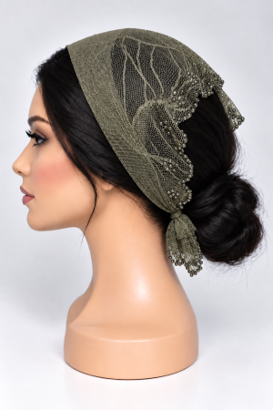 Baticute & Cordelute - Baticut din dantela verde masliniu cu model frunze si pietricele decorative argintii pe margine, accesoriu de cap feminin si elegant pentru biserica.