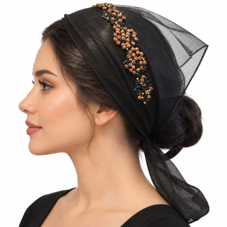 Batic din tulle cu accesoriu pe margine - Baticuț elegant pentru femei din tulle negru cu aplicații decorative maro-aurii pe margine.