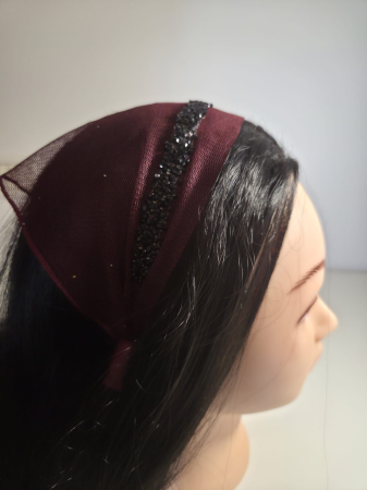 Baticute cu accesoriu pe coronita/cordeluta - Baticut elegant pe coronita din tulle, model Crystal Red Burgundycu strasuri delicate