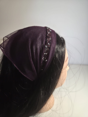 Baticute cu accesoriu pe coronita/cordeluta - Baticut elegant pe coronita din tulle, model Mov Pruna strasuri delicate