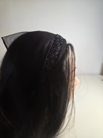 Baticute cu accesoriu pe coronita/cordeluta - Baticut elegant pe coronita din tulle, model Negru Onix strasuri delicate