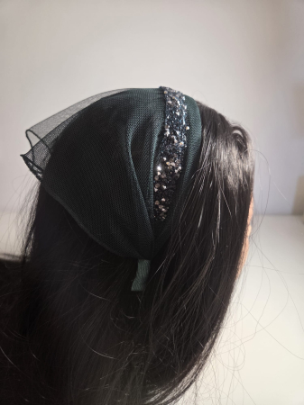 Baticute cu accesoriu pe coronita/cordeluta - Baticut elegant pe coronita din tulle, model Verde Inchis strasuri delicate