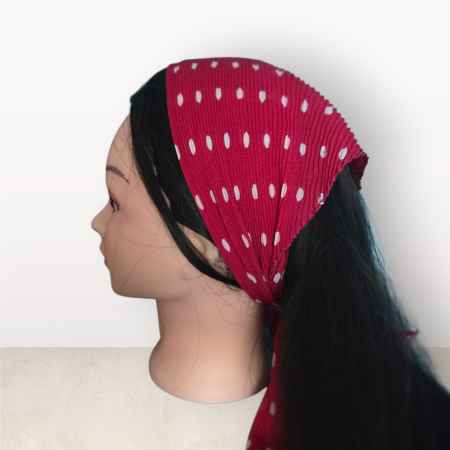 Baticute Plisate cu Model - Baticut plisat elegant pentru biserica, material usor si confortabil, model feminin, Scarlet Polka