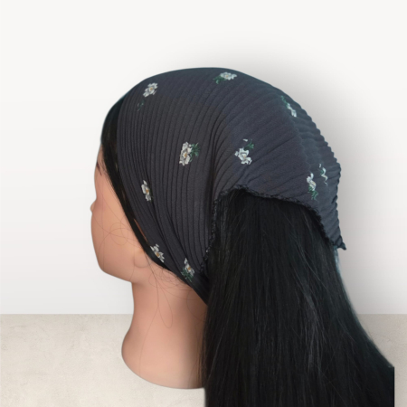 Baticute Plisate cu Model - Baticut plisat elegant pentru biserica, material usor si confortabil, model feminin, Midnight Daisy