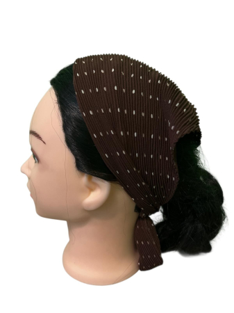 Baticute & Cordelute - Baticut plisat pentru femei, maro inchis cu buline albe, accesoriu de cap feminin, elegant si confortabil.