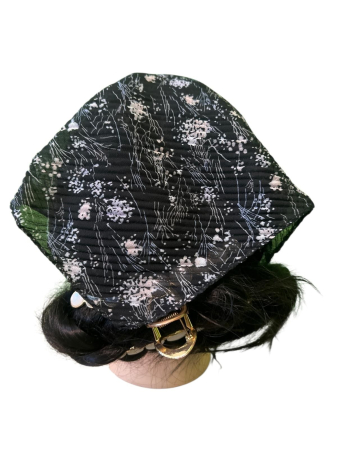 Baticut plisat pentru femei, negru cu imprimeu abstract crem-gri, accesoriu de cap feminin, modern si confortabil. [1]