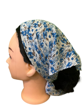 Baticute & Cordelute - Baticut plisat pentru femei, alb crem cu imprimeu floral albastru, accesoriu de cap feminin elegant si confortabil.