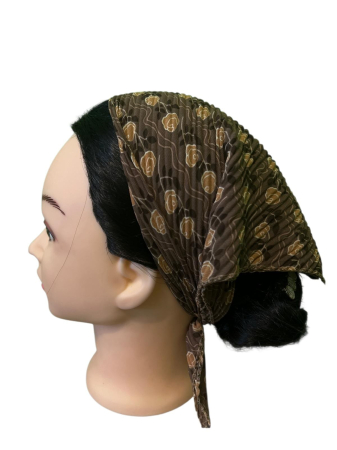 Baticute & Cordelute - Baticut plisat pentru femei, maro cu imprimeu floral caramel si bej, accesoriu de cap feminin, elegant si confortabil.