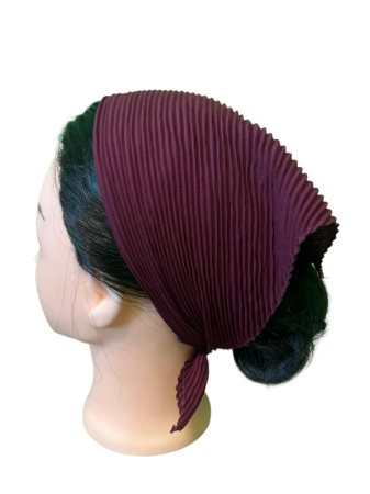 Baticute plisate simple - Baticut plisat simplu pentru biserica, model mic, visiniu, accesoriu de cap feminin, discret si confortabil.